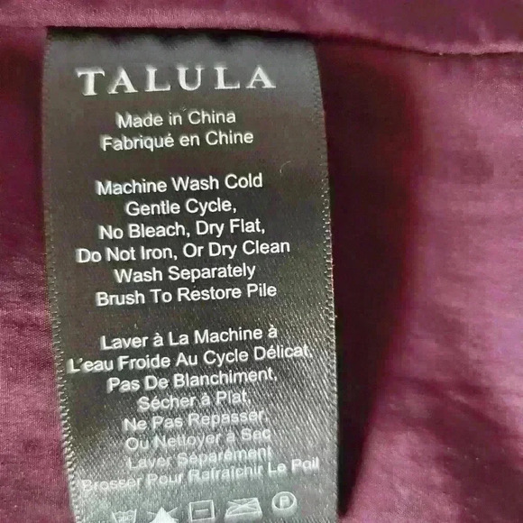 Talula Aritzia faux fur  merlot vest. Size xxs - Picture 8 of 9